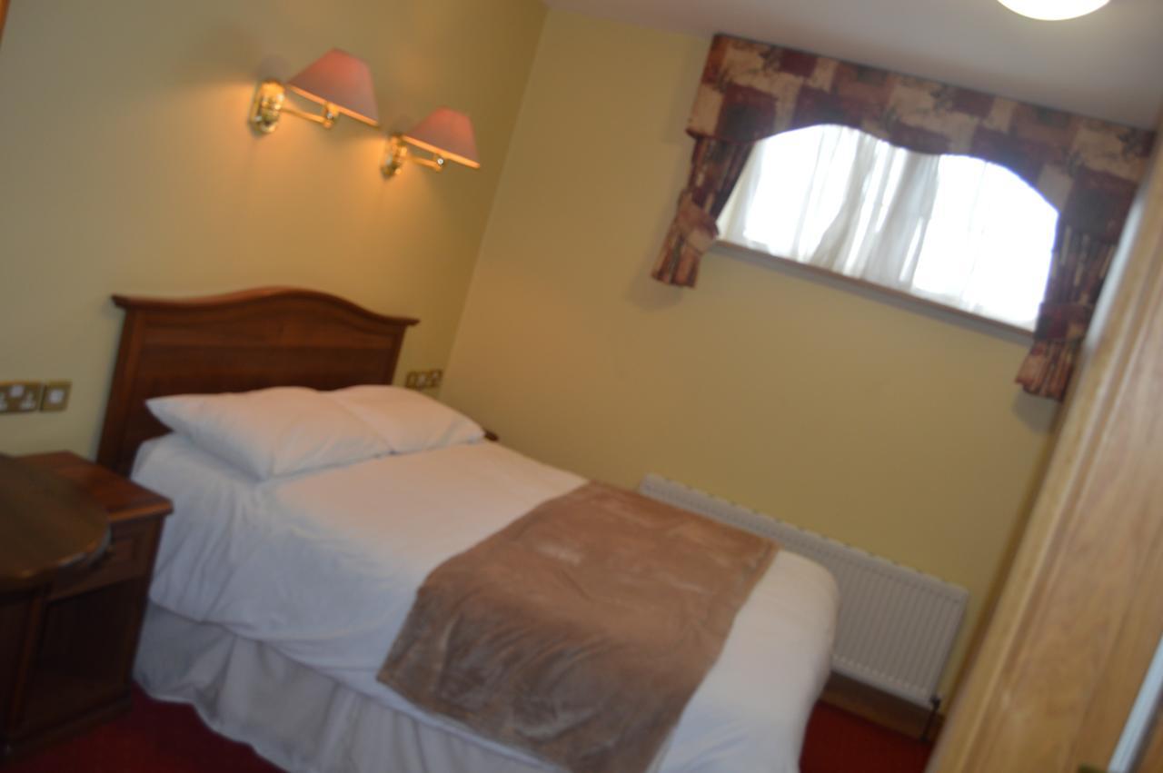 The Anglers Rest Hotel Headford Экстерьер фото